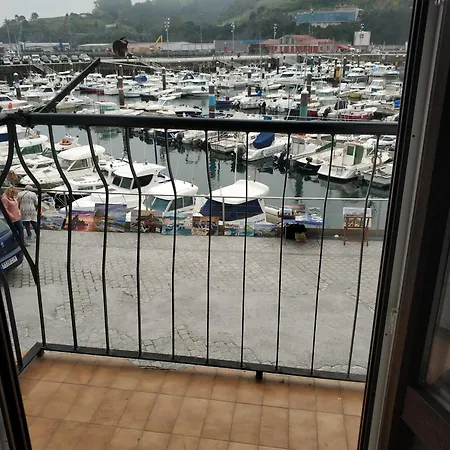 Hiruanaiek Puerto * Bermeo